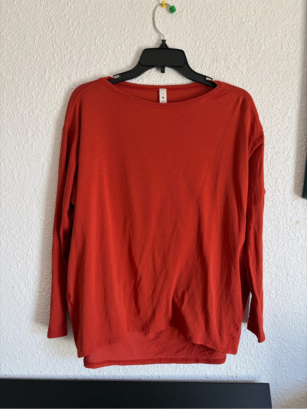 Lululemon back in action long sleeve Burn Orange